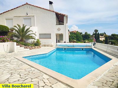 Villa piscine à Saint-Aygulf 83370, 1 chambre, 4 couchages, au calme, wifi internet, prox plage du Grand Boucharel