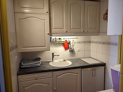 centre ville Fréjus Saint Aygulf 83, 1 chambre, 4 couchages, climatisation, garage privé, loueur particulier, proche plage Galiote, port de plaisance