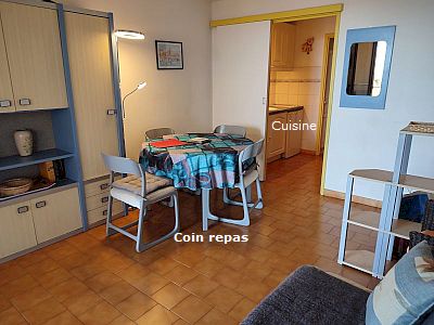 centre ville Fréjus Saint Aygulf 83, 1 chambre, 4 couchages, climatisation, garage privé, loueur particulier, proche plage Galiote, port de plaisance