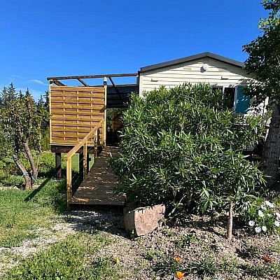  Location Roquebrune sur Argens, 83520, les chalets à la campagne, les Verteils, chemin du Ressard, wifi internet gratuit, climatisation