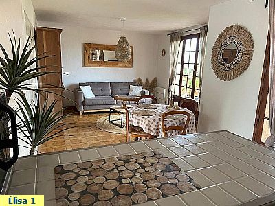  Location vacances à Saint Aygulf 83370, residence centre ville, avec garage privatif, 4 couchages, climatisation, internet gratuit, proche des plages Galiote, Louvans 