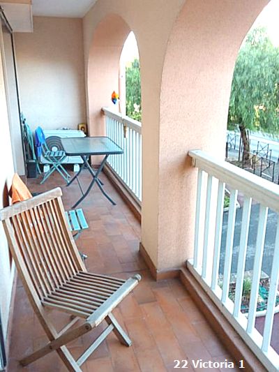 Location bord de mer dans le VAR, à Fréjus, Saint-Aygulf 83, 1 chambre, 4 pers; garage privé, clim, proche plages, particuliers
