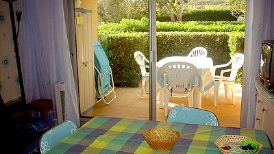  Les Issambres, domaine de la Gaillarde, studio rez de jardin, 4 couchages, 2 piscines, plage de la Gaillarde, loueur particulier 