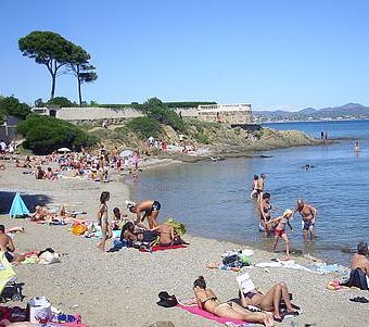 Fréjus, Saint Aygulf, proche plage Galiote, les Louvans, 4 couchages, garage privatif, internet gratuit, au calme, loueurs particuliers