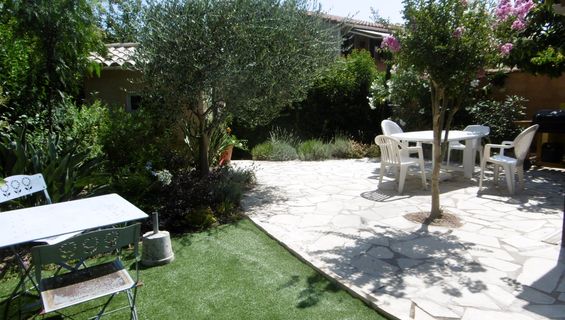 Sainte Maxime 83120, location particuliers, résidence le Soleil d`Or 1, Plage de la Nartelle, 6 couchages, jardin, climatisation, internet