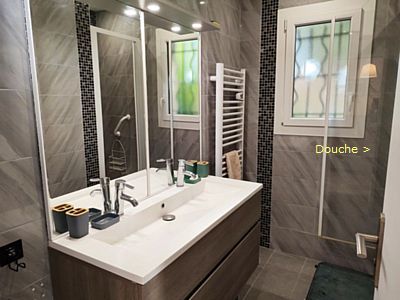 Location rez de jardin Saint-Aygulf 83370, centre ville 2 chambres, 5 couchages, jardin parking privatif